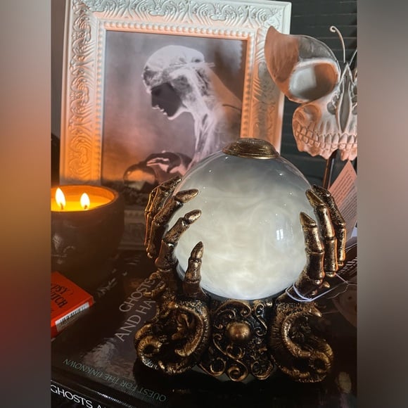MARTHA STEWART NWT LED Lighted Animated Decor Halloween Crystal Ball With Fog