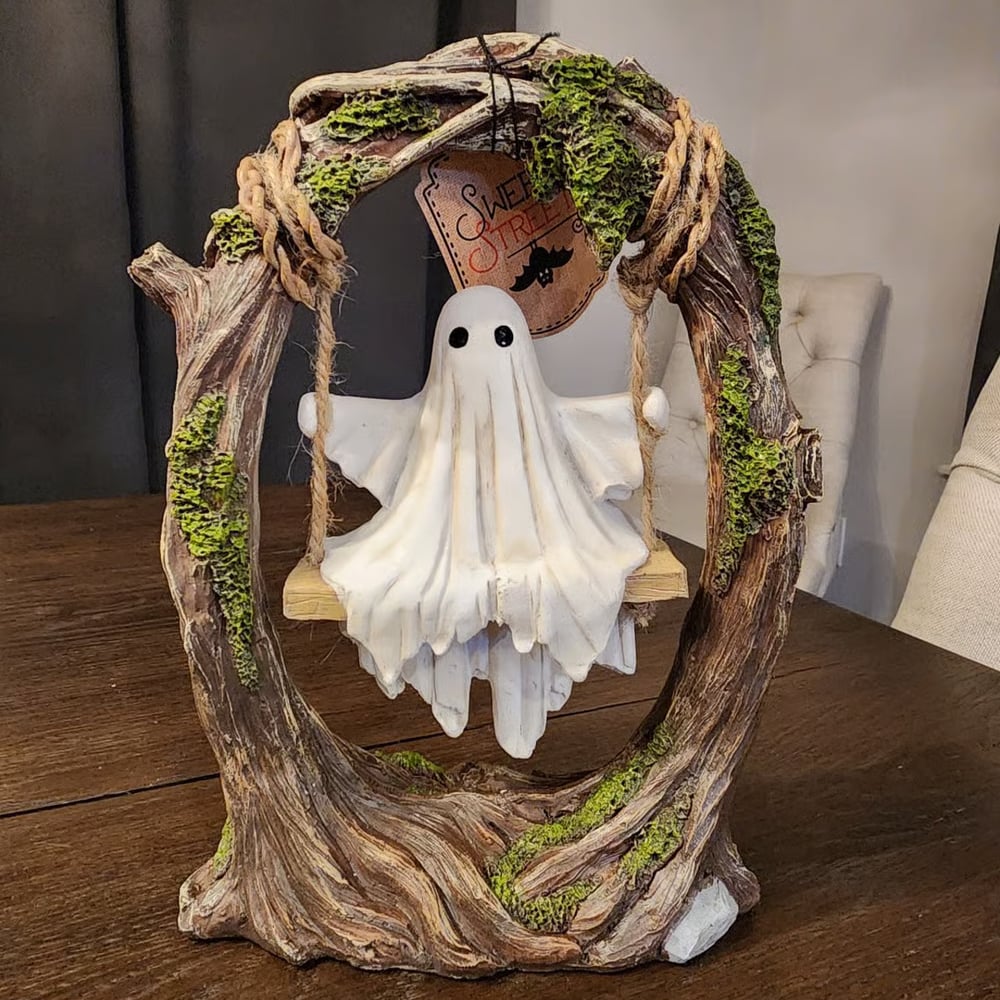 🔥🔥Swinging Ghost on Tree Halloween Decor