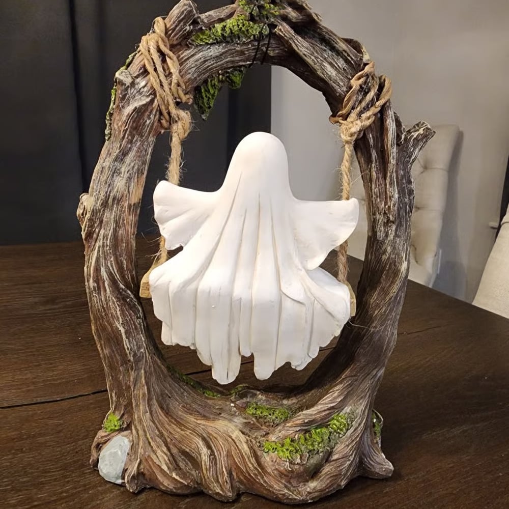 🔥🔥Swinging Ghost on Tree Halloween Decor