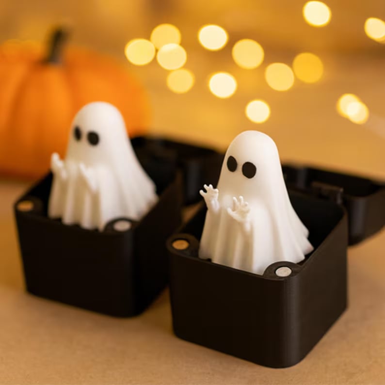 🔥Bestseller🔥🎃👻Halloween Ghost Surprise Gift Box – Spooky Mystery Treats & Fun Holiday Gift for Halloween Lovers