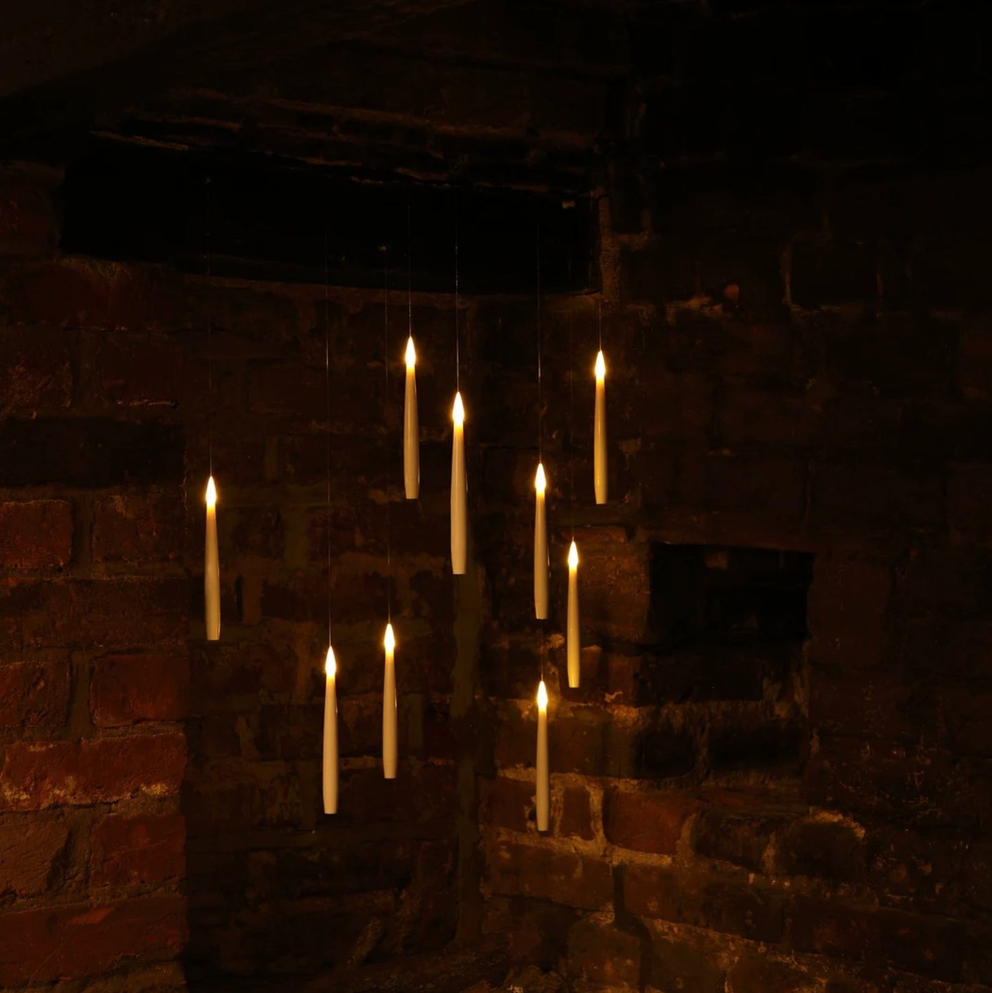 ✨Magical Floating Candles for Halloween/Christmas Decoration