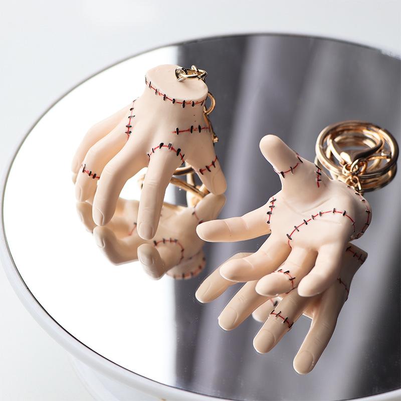 🖤Gothic Hand Keychain - Halloween Edition Horror Pendant Accessory